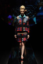 インプロセス 2014-15年秋冬コレクション - ノスタルジックな世界観を秋色で彩って｜写真11