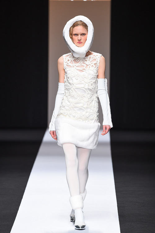 タエ アシダ(TAE ASHIDA) 2014-15年秋冬ウィメンズコレクション シルエット - 写真16