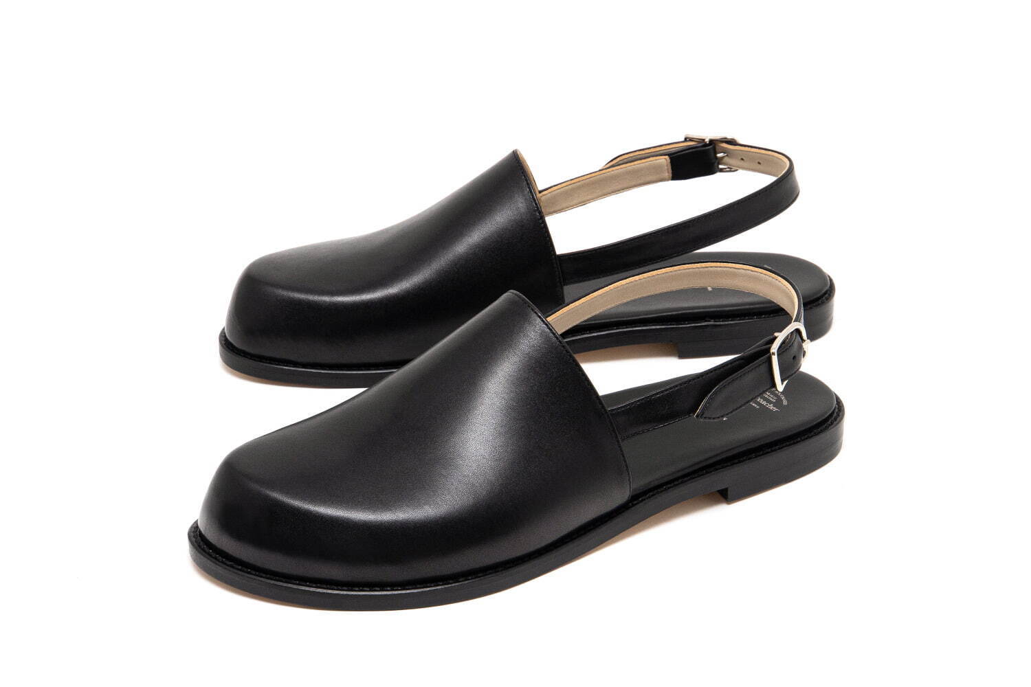 CLOSED TOE 
HARDNESS 60 46,200円／LEATHER SOLE 48,400円