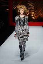 ヒロコ コシノ 2014-15年秋冬コレクション - 自由な女性に捧ぐ、贅を尽くしたミックススタイル｜写真2