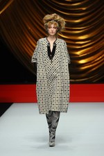 ヒロコ コシノ 2014-15年秋冬コレクション - 自由な女性に捧ぐ、贅を尽くしたミックススタイル｜写真7