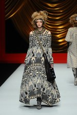 ヒロコ コシノ 2014-15年秋冬コレクション - 自由な女性に捧ぐ、贅を尽くしたミックススタイル｜写真9