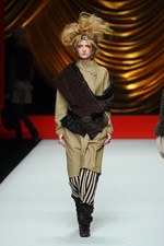 ヒロコ コシノ 2014-15年秋冬コレクション - 自由な女性に捧ぐ、贅を尽くしたミックススタイル｜写真18