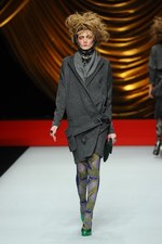 ヒロコ コシノ 2014-15年秋冬コレクション - 自由な女性に捧ぐ、贅を尽くしたミックススタイル｜写真26