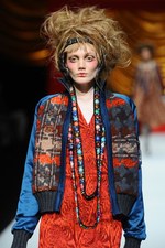 ヒロコ コシノ 2014-15年秋冬コレクション - 自由な女性に捧ぐ、贅を尽くしたミックススタイル｜写真51