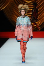 ヒロコ コシノ 2014-15年秋冬コレクション - 自由な女性に捧ぐ、贅を尽くしたミックススタイル｜写真55