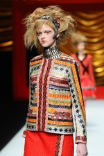 ヒロコ コシノ 2014-15年秋冬コレクション - 自由な女性に捧ぐ、贅を尽くしたミックススタイル｜写真60