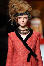 ヒロコ コシノ 2014-15年秋冬コレクション - 自由な女性に捧ぐ、贅を尽くしたミックススタイル｜写真62