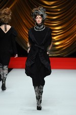 ヒロコ コシノ 2014-15年秋冬コレクション - 自由な女性に捧ぐ、贅を尽くしたミックススタイル｜写真83