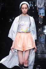 フリーマドンナ 2014-15年秋冬コレクション - 冬のレインボーと不完全な少女の魅力｜写真28