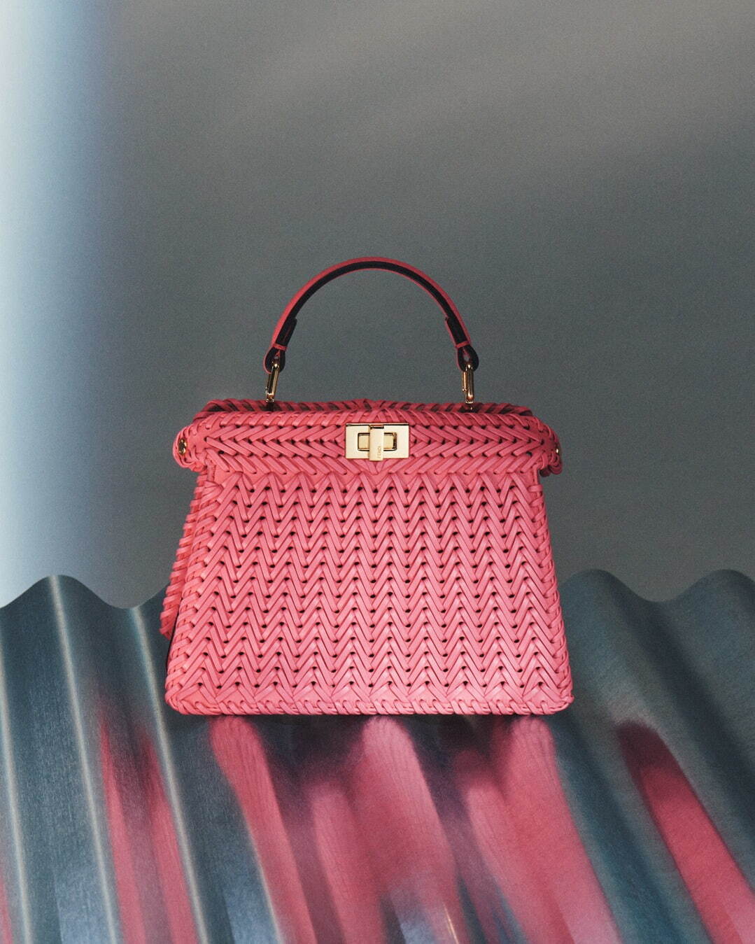 フェンディ(FENDI) ピーカブー アイシーユー｜写真7