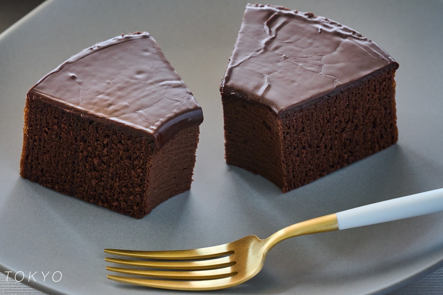 バームクーヘン｜「ケンズカフェ東京」新作スイーツ、“パリッと”ダブルチョコばうむ＆ベイクドレアなチーズテリーヌ