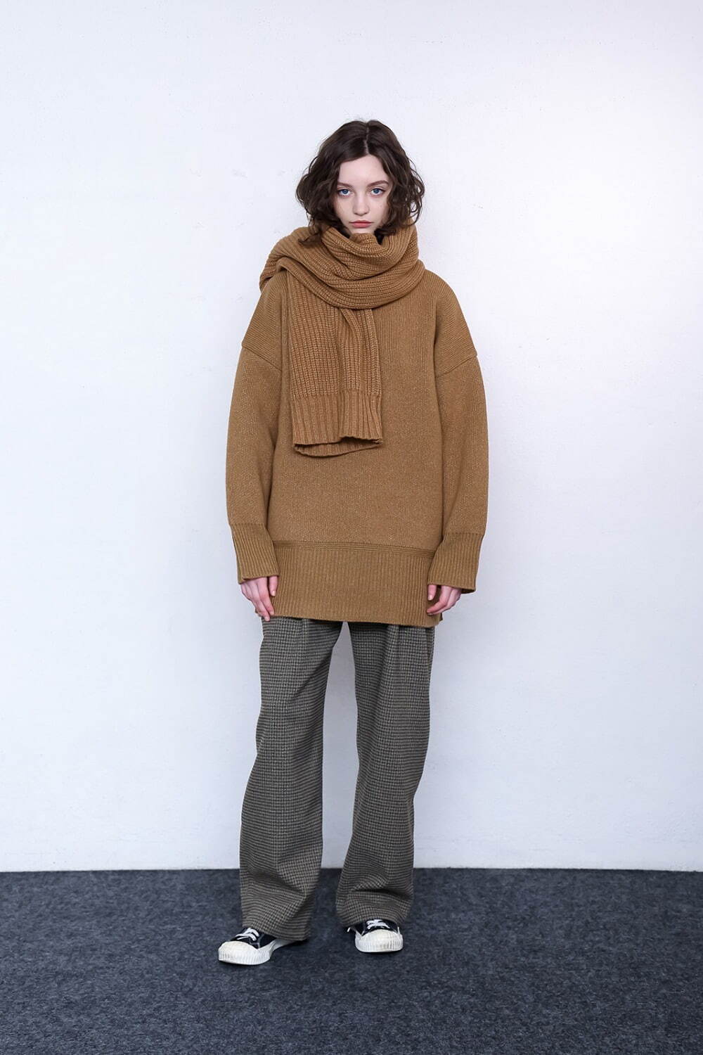 ブルーネ 2023-24年秋冬｜female スウェット