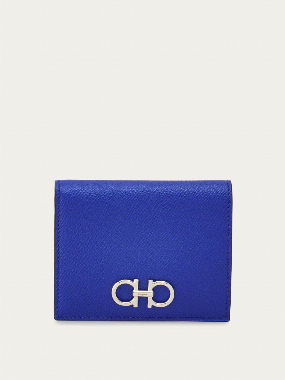 フェラガモ“グログラン”使用の新作ウィメンズトートバッグ、ピンクやブルーのワントーンで｜写真16