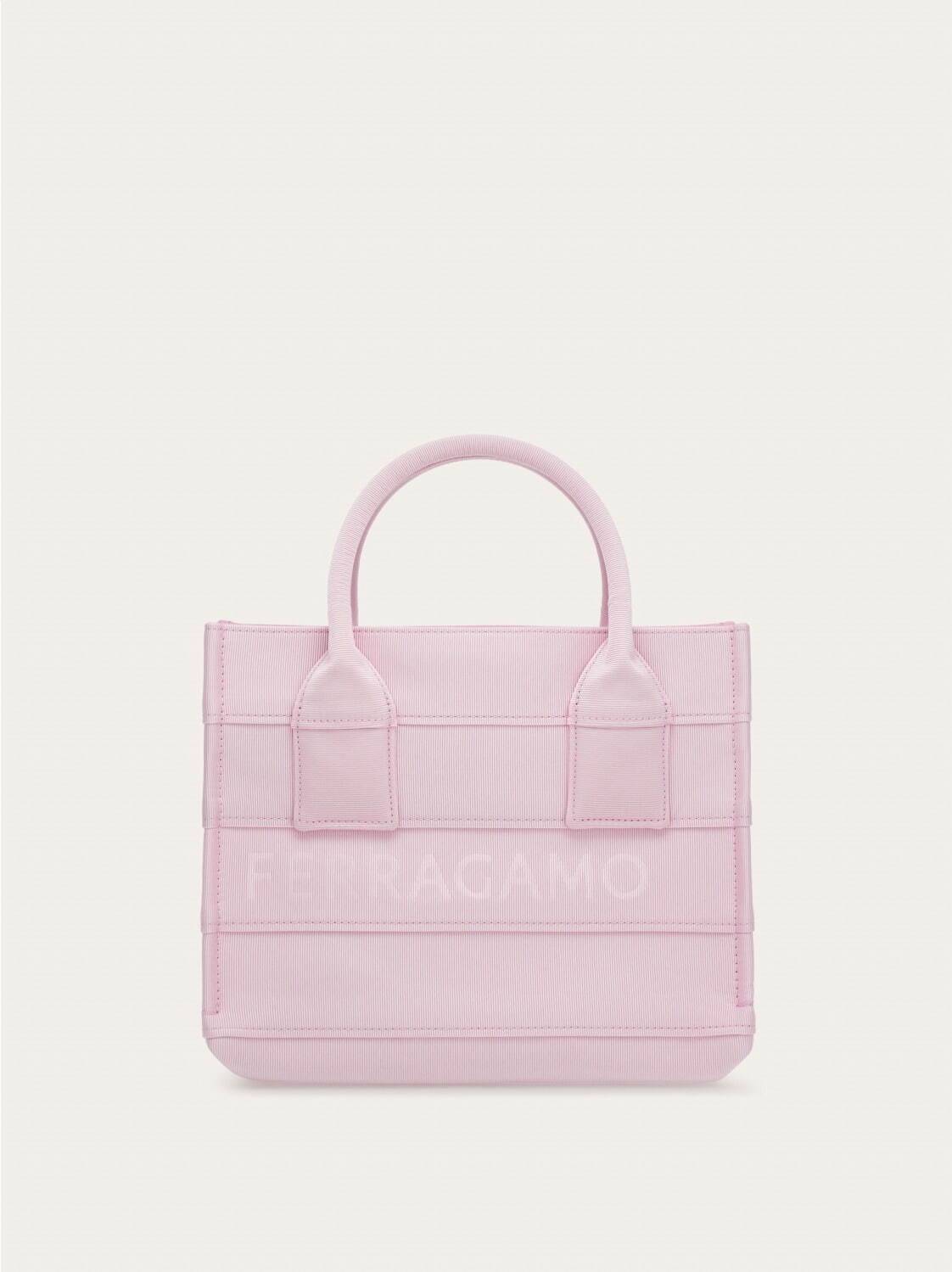 フェラガモ“グログラン”使用の新作ウィメンズトートバッグ、ピンクやブルーのワントーンで｜写真6