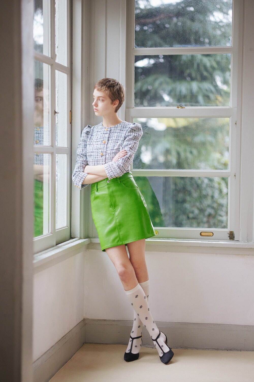 リリー ブラウン 2023年春｜ ミニスカート