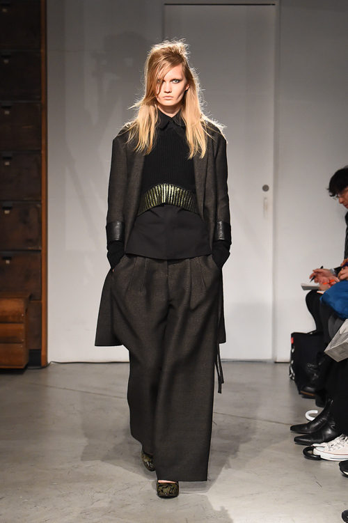 ミハラ ヤスヒロ 2014-15年秋冬<span>コレクション</span> - 写真1