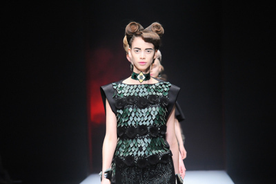 ユマ コシノ 2014-15年秋冬 ウィメンズ コレクション