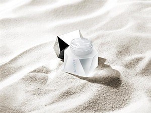 リサージ23年夏スキンケア、潤いたっぷり“ぷるんとしたハリ肌”へ導くオイルインジェリー美容液｜写真1