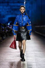 ルイ・ヴィトン 2023年プレフォールコレクション - 想像の岸辺を往来し、絶えず変化する｜写真1