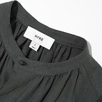 ハイク“バルーンスリーブ”のリネン素材ワンピース、スーパー エー マーケット＆エディション別注で｜写真4