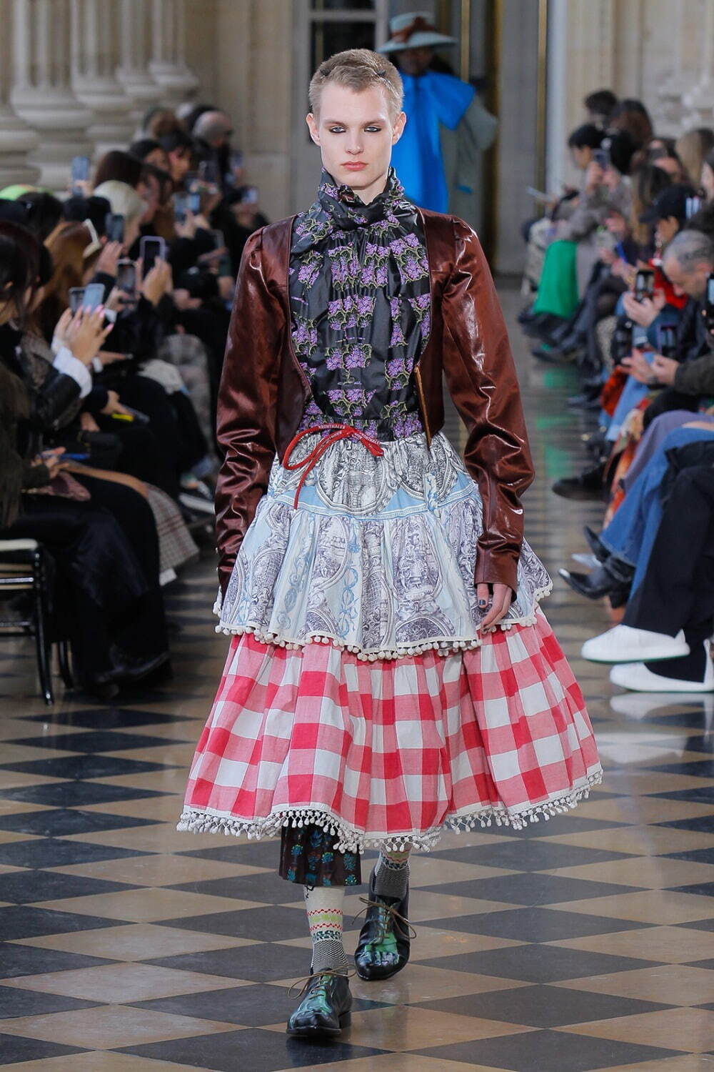 アンドレアス・クロンターラー フォー ヴィヴィアン・ウエストウッド(Andreas Kronthaler for Vivienne Westwood) 2023-24年秋冬ウィメンズ&メンズコレクション  - 写真47