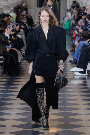 アンドレアス・クロンターラー フォー ヴィヴィアン・ウエストウッド(Andreas Kronthaler for Vivienne Westwood) 2023-24年秋冬ウィメンズ&メンズコレクション  - 写真35