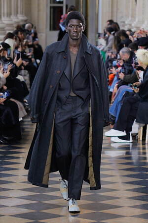 アンドレアス・クロンターラー フォー ヴィヴィアン・ウエストウッド(Andreas Kronthaler for Vivienne Westwood) 2023-24年秋冬ウィメンズ&メンズコレクション  - 写真38