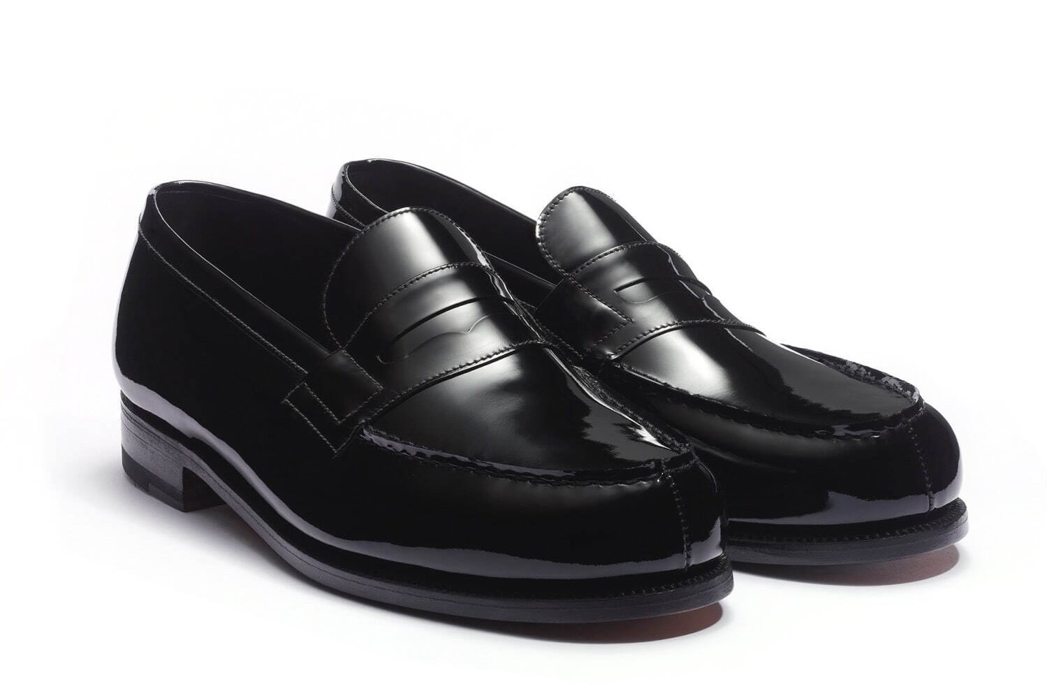 メンズのおすすめローファー[2023春夏]カジュアルコーデで活躍、人気ハイブランドなどの新作シューズ