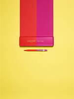 ポール・スミス“鮮やかツートーンカラー”のボールペン、文具ブランド・カランダッシュとコラボ｜写真1