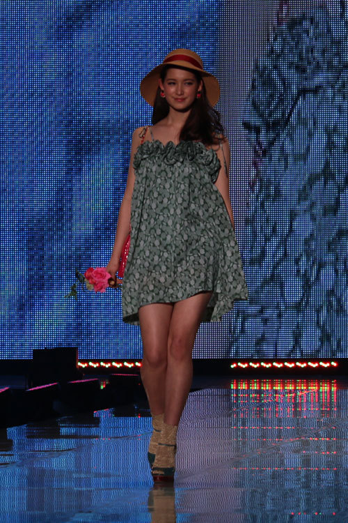 【前篇】東京ランウェイ2014 S/S - 中村アン、篠田麻里子登場、E-girlsのライブも｜写真19