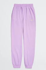 カルバン・クラインとBLACKPINK・ジェニーの限定コレクション、手書きロゴ入りTシャツ＆ジーンズ｜写真23