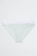 カルバン・クラインとBLACKPINK・ジェニーの限定コレクション、手書きロゴ入りTシャツ＆ジーンズ｜写真7