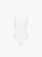 クロエ×エレスのコラボスイムウェア、“ボタニカル刺繍入り”スイムスーツ＆翼シェイプのビキニなど｜写真17