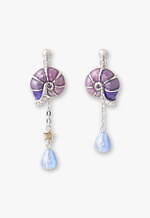 アナ スイ“深海世界”イメージのアクセサリー、イルカのリング＆アンモナイトのネックレスなど｜写真3