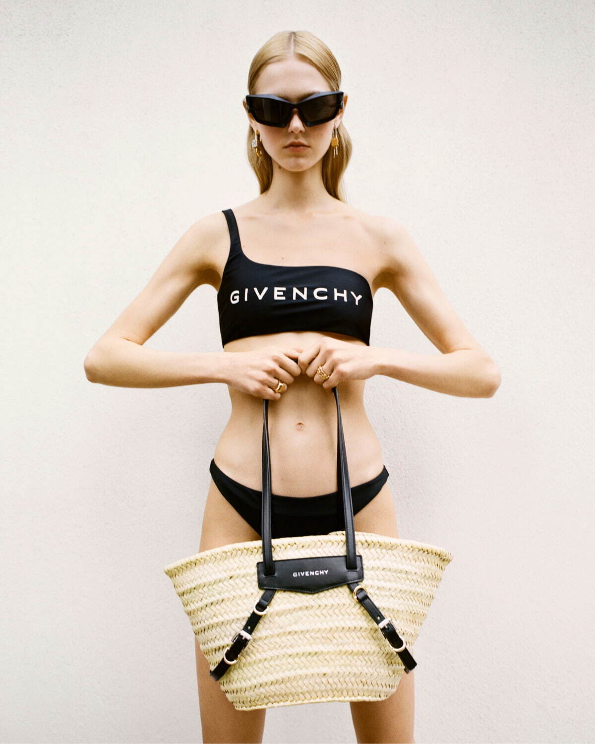ジバンシィ(Givenchy) ヴォワイユー｜写真3