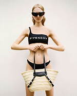 ジバンシィ(Givenchy) ヴォワイユー｜写真3