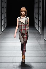 ヤストシ エズミ(Yasutoshi Ezumi) イームズハウス｜写真5