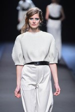 エー ディグリー ファーレンハイト 2014-15年秋冬コレクション - 曇り空の合間から時折射す光｜写真27