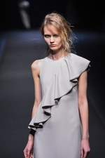 エー ディグリー ファーレンハイト 2014-15年秋冬コレクション - 曇り空の合間から時折射す光｜写真35