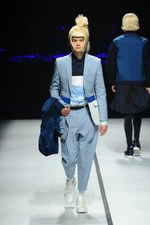 ヨシオクボ 2014-15年秋冬コレクション - スポーツエレガントをハイコントラストで｜写真9