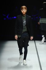 ヨシオクボ 2014-15年秋冬コレクション - スポーツエレガントをハイコントラストで｜写真50