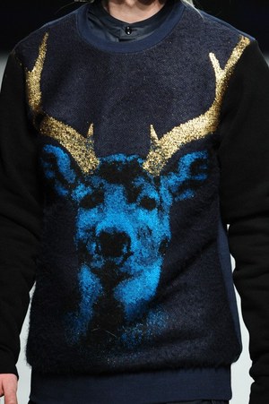 ヨシオクボ 2014-15年秋冬コレクション - スポーツエレガントをハイコントラストで｜写真4