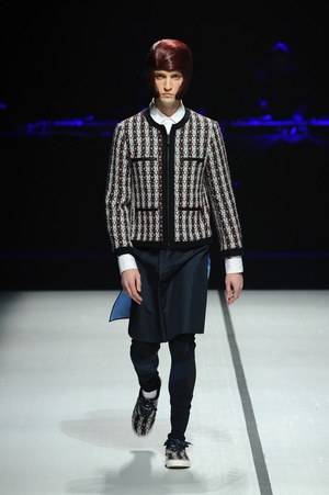 ヨシオクボ 2014-15年秋冬コレクション - スポーツエレガントをハイコントラストで｜写真42