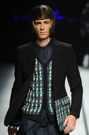 ヨシオクボ 2014-15年秋冬コレクション - スポーツエレガントをハイコントラストで｜写真49