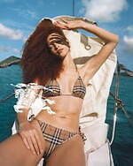 バーバリー23年夏のスイムウェア＆バッグ - チェック柄ビキニやショーツ、キャンバストートも｜写真12