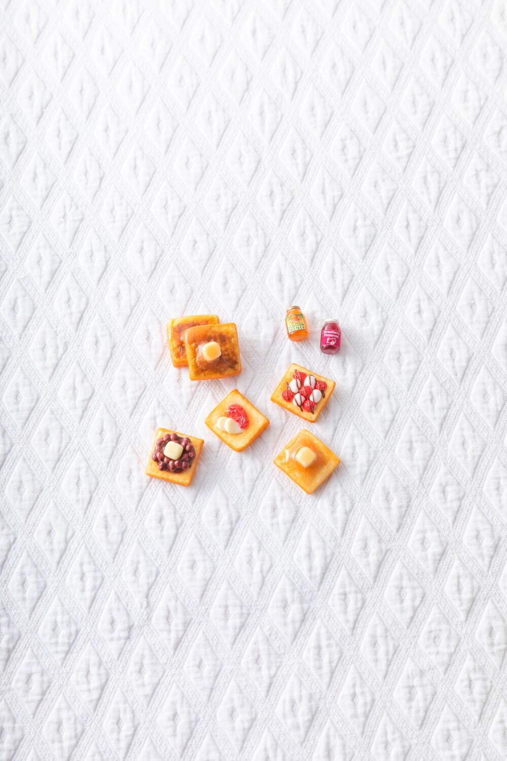 書籍『本物みたいなミニチュアスイーツ』洋・和菓子など“指先サイズ”のフェイクスイーツの作り方を紹介｜写真7