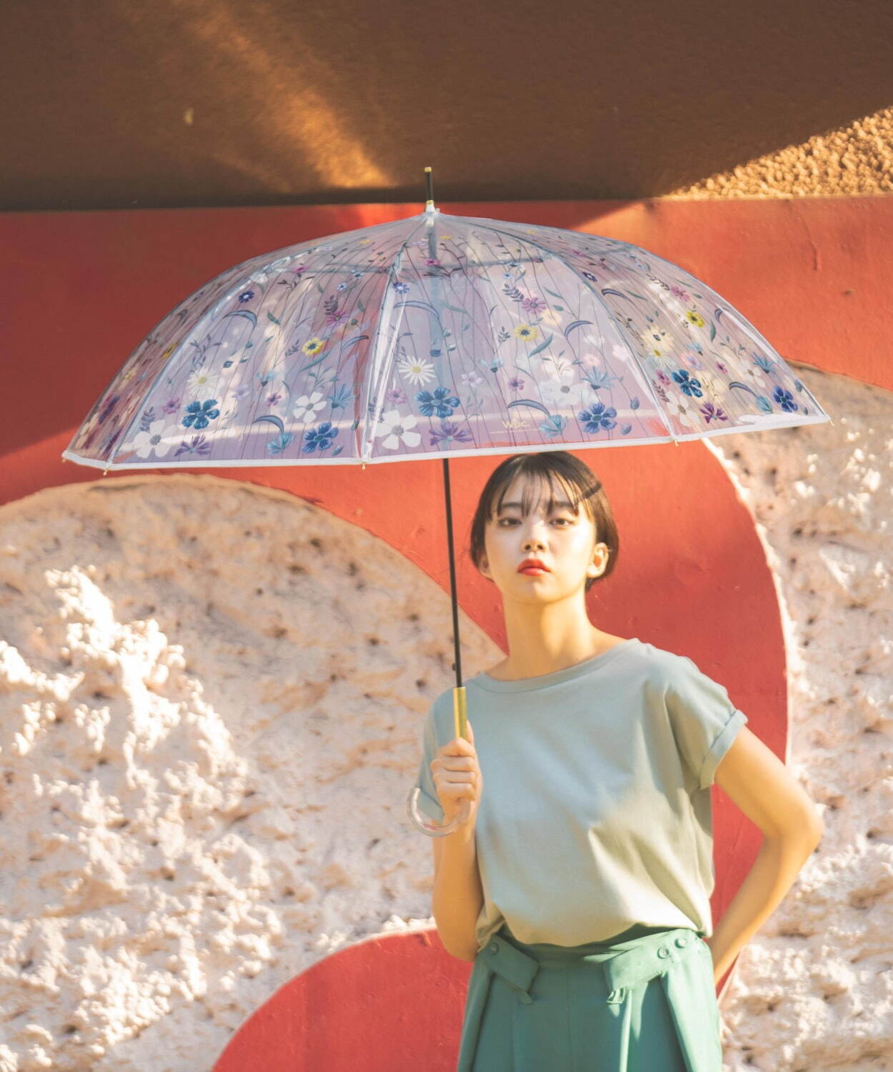 Wpc.“刺繡風”フラワープリントの新作ビニール傘、アネモネやデイジーを繊細に表現｜写真3