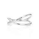 4℃新作ジュエリー“水の流れ”着想、ゆらめくゴールド×真珠のバングルやダイヤモンド煌めくピアス｜写真8