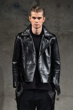 シセ 2014-15年秋冬コレクション - ゾウとともに踏み入るモードな新境地｜写真24